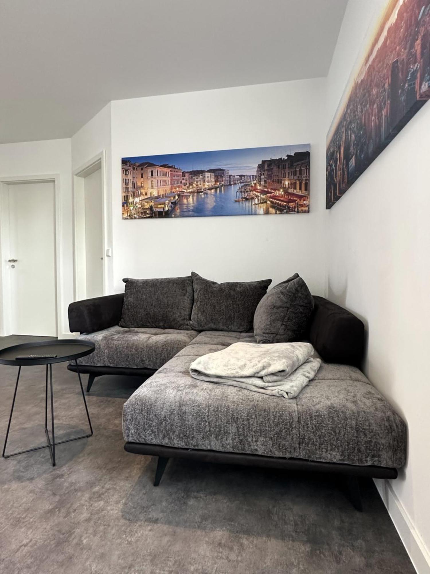 Apartment Ap 4 - Living *
