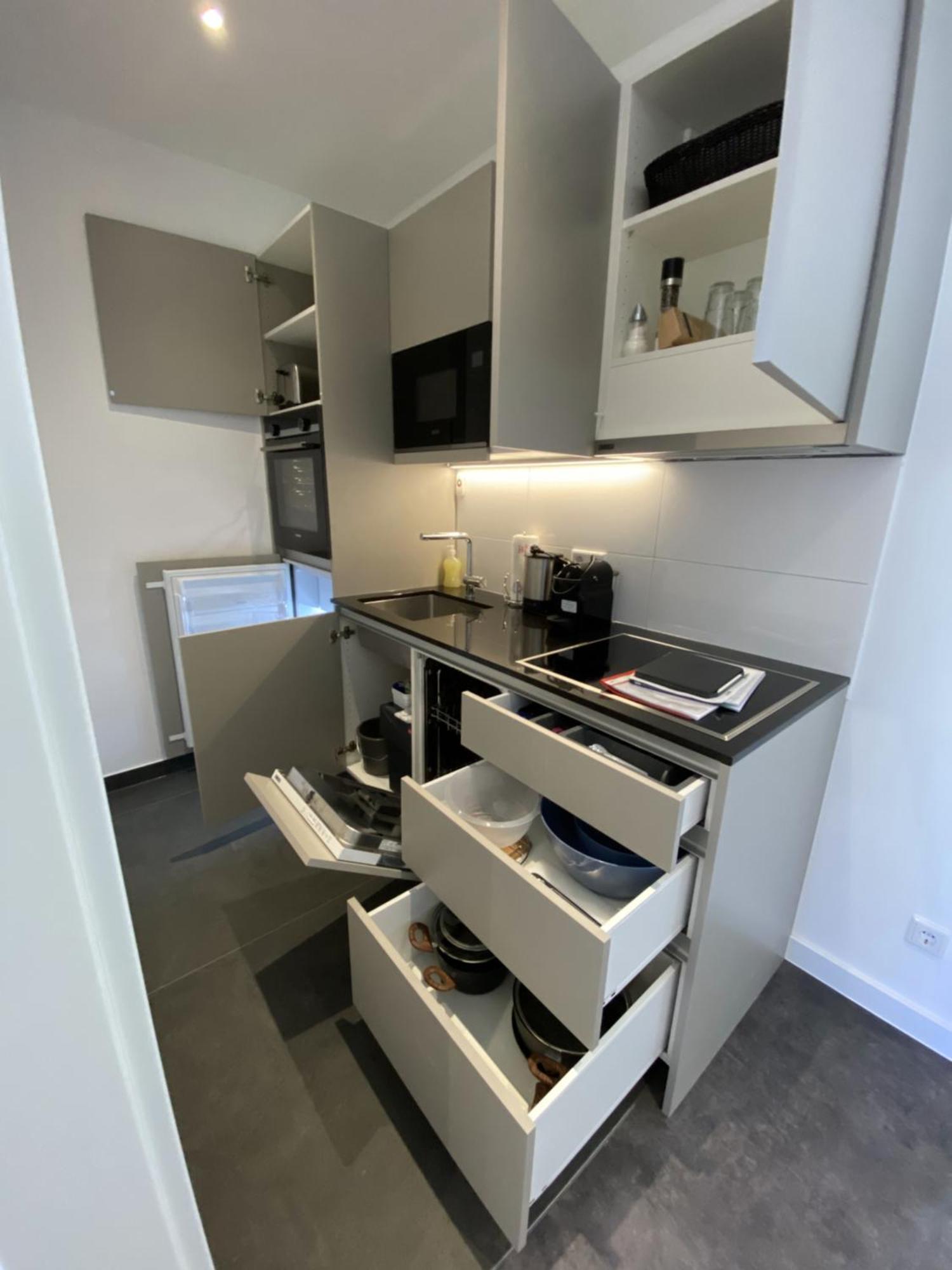 Ap 4 - Living Apartment